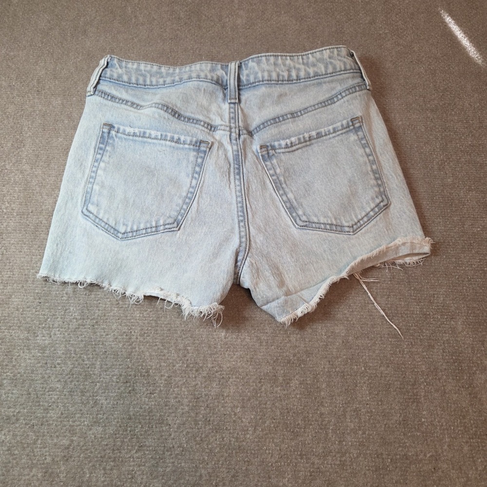 Old Navy OG Straight Women's Light Wash Cut Off Distressed Denim Shorts Size 4 - Picture 4 of 4